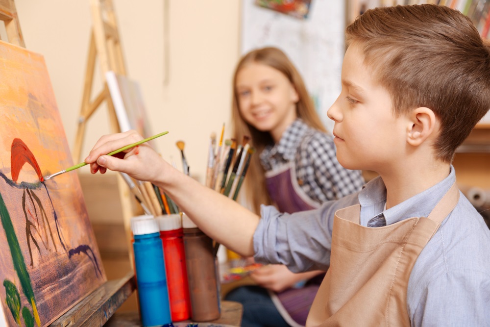 Top 10 Benefits of Art Classes for Kids